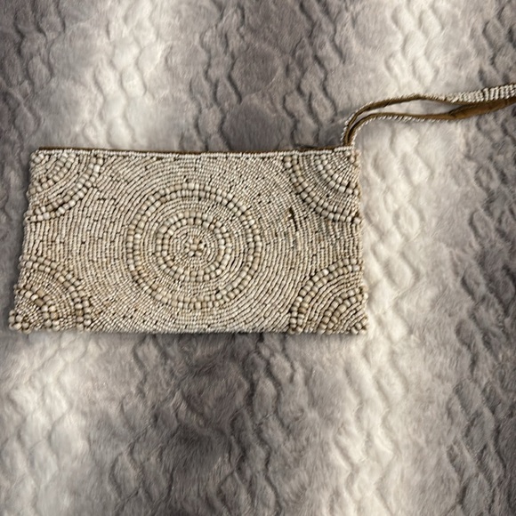 Tommy Bahama Clutch / Wristlet - Picture 2 of 3